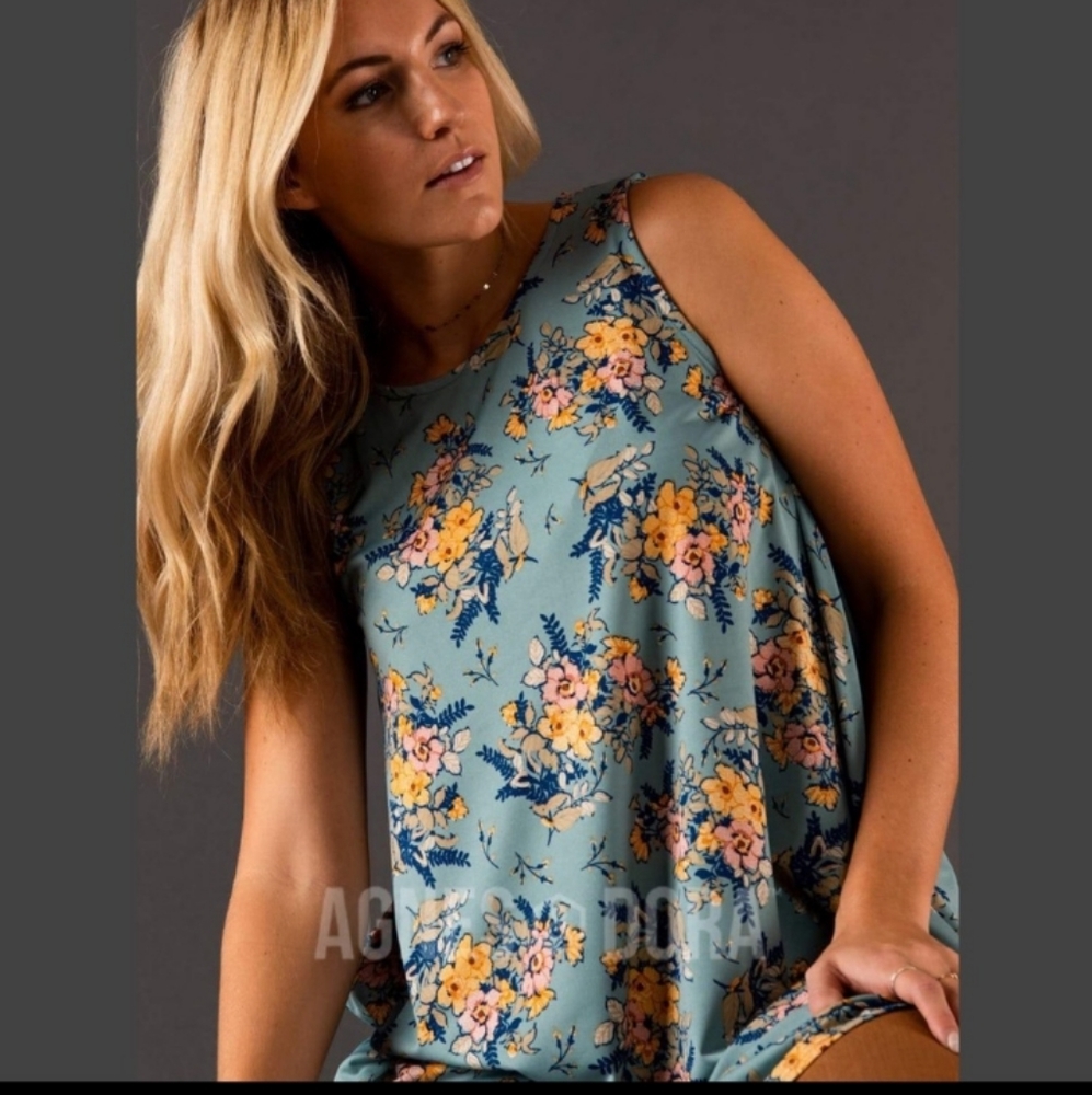 Sleeveless Floral Swing Tunic